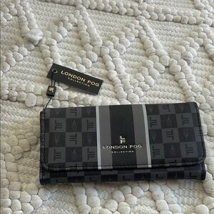 London Fog Black and Gray Checkered Wallet